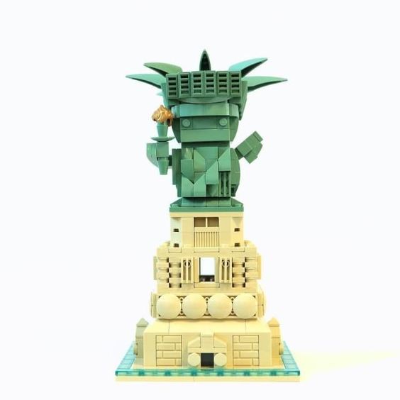 Custom Brickheadz Statue of Liberty Article Image 25