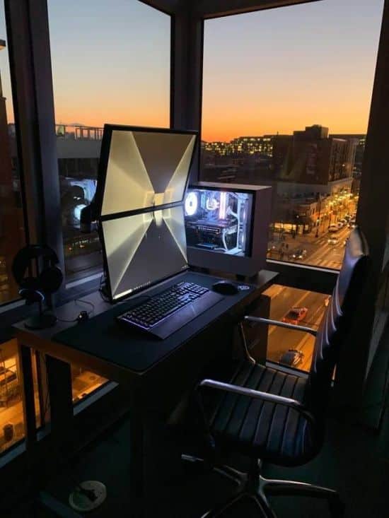 Insane Computer Setup Article Image 10